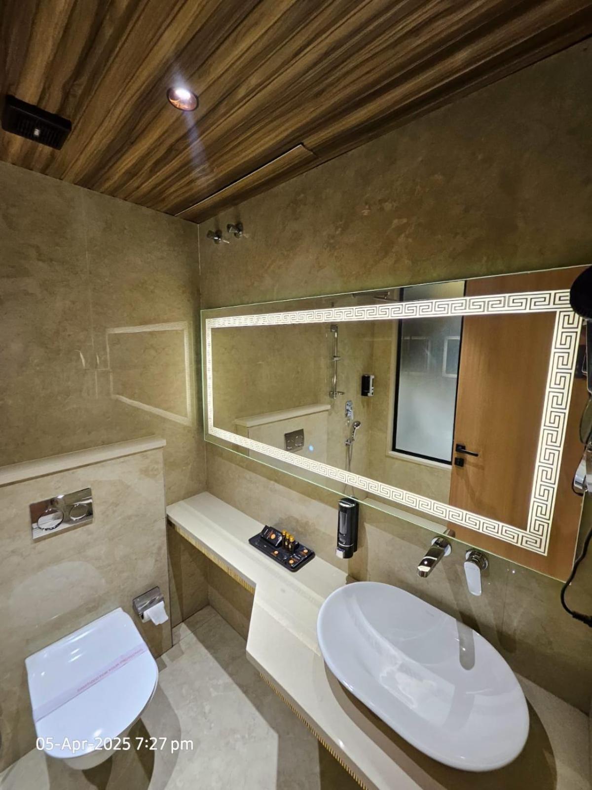 The Grand Suncity Hotel & Resorts Bhopal Bagian luar foto